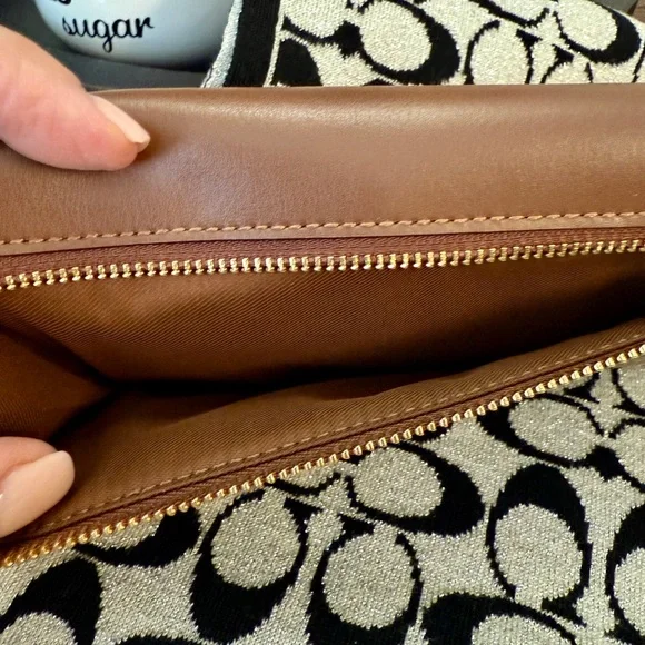 Coach Slim Envelope Wallet - Picture 4 of 6